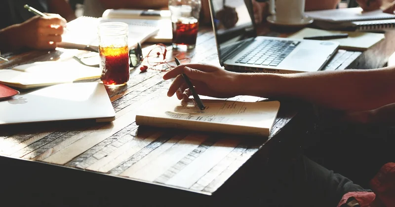 Quelles sont les 4 stratégies concurrentielles clés ?